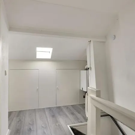 Apeldoorn- Ruime Eengezinswoning Met 5 Slaapkamers Villa Apeldoorn