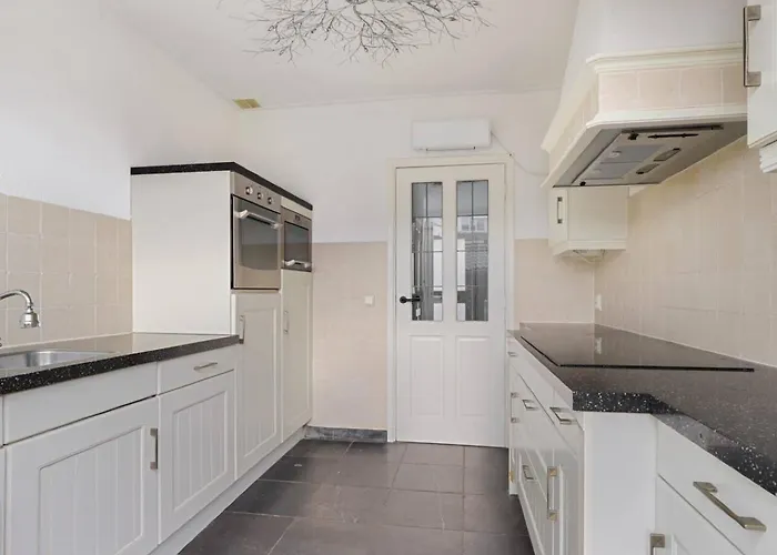 Apeldoorn- Ruime Eengezinswoning Met 5 Slaapkamers Willa *