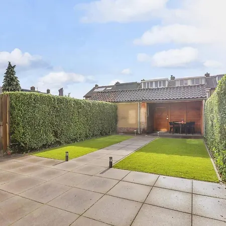 Apeldoorn- Ruime Eengezinswoning Met 5 Slaapkamers